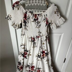 Floral Maxi Dress with Ruffle Sleeves